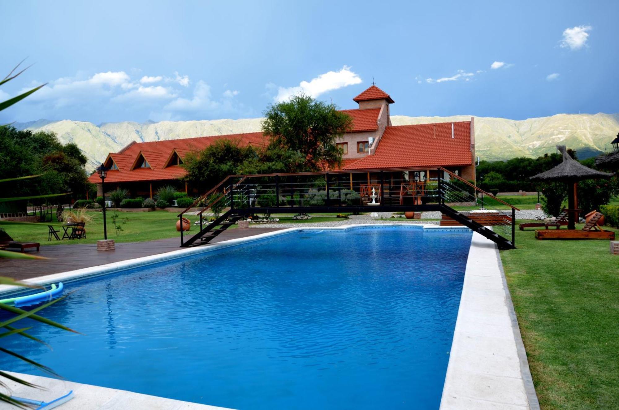 Lauquen Pilmaiquen Y Spa Villa de Merlo Ngoại thất bức ảnh