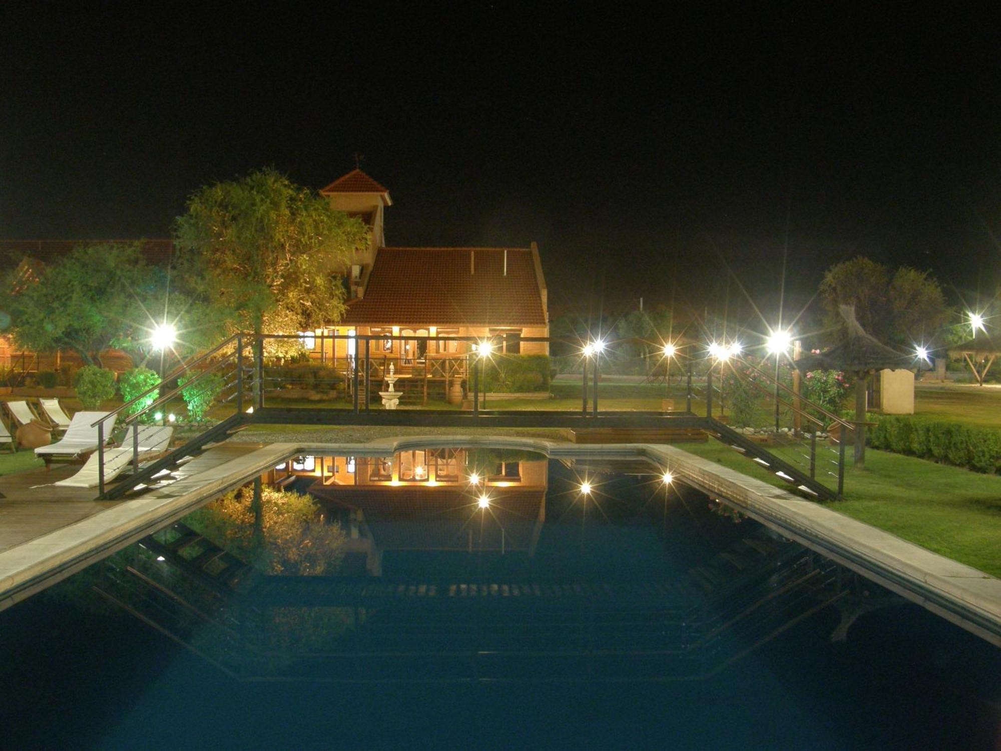 Lauquen Pilmaiquen Y Spa Villa de Merlo Ngoại thất bức ảnh