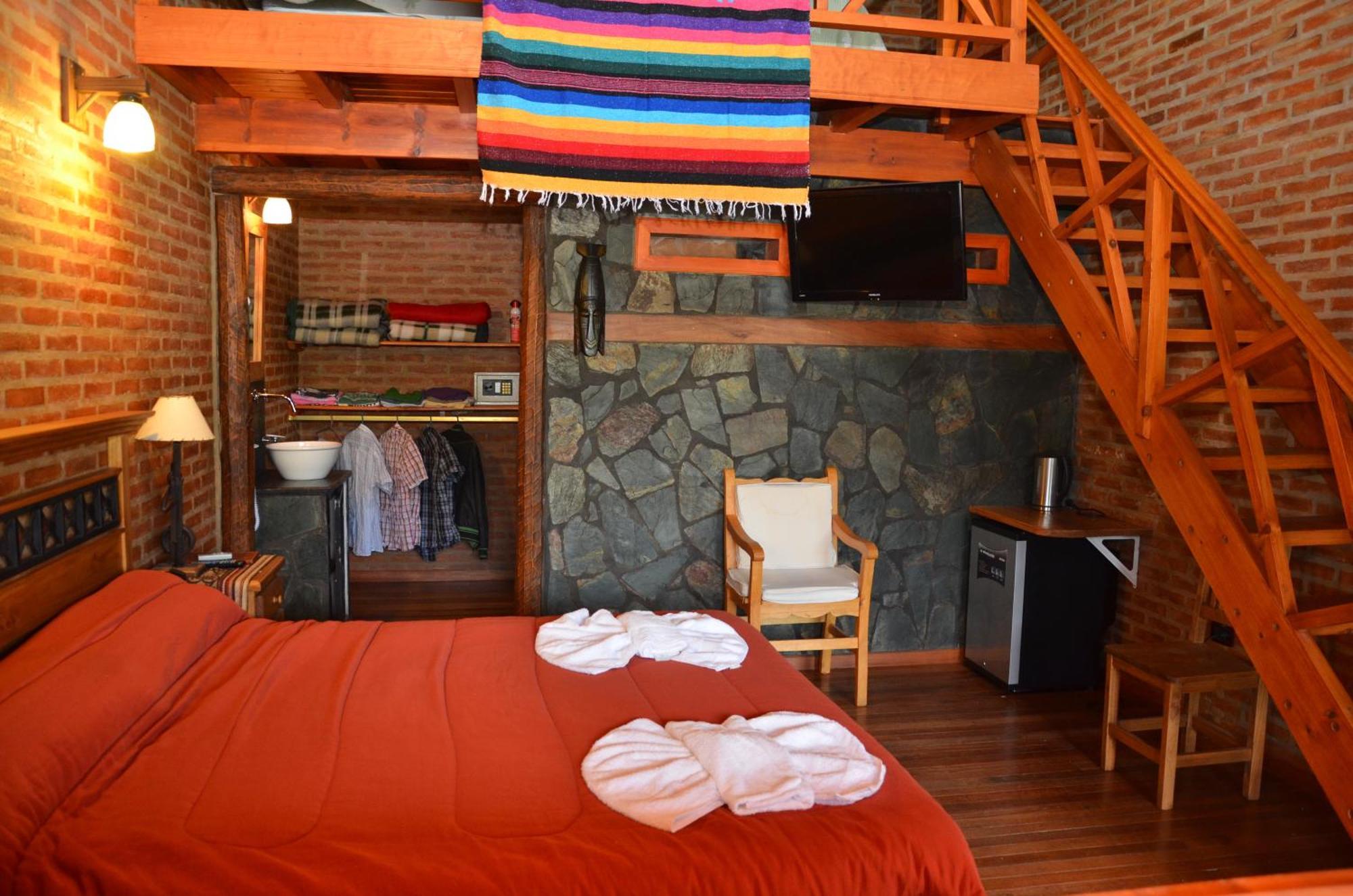 Lauquen Pilmaiquen Y Spa Villa de Merlo Ngoại thất bức ảnh
