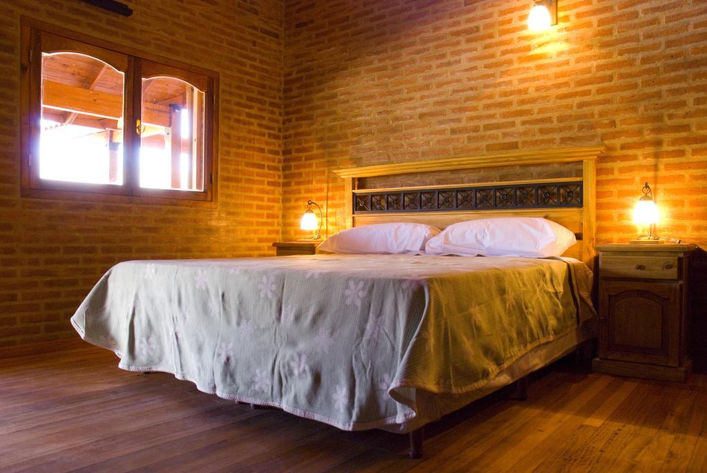 Lauquen Pilmaiquen Y Spa Villa de Merlo Ngoại thất bức ảnh