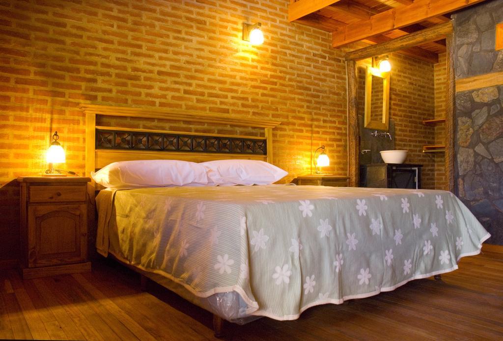 Lauquen Pilmaiquen Y Spa Villa de Merlo Ngoại thất bức ảnh
